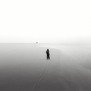 钢钉钉乳房烈女
